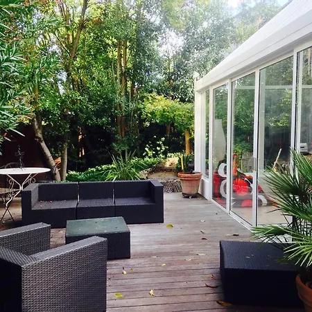 La Maison Rose Bed & Breakfast